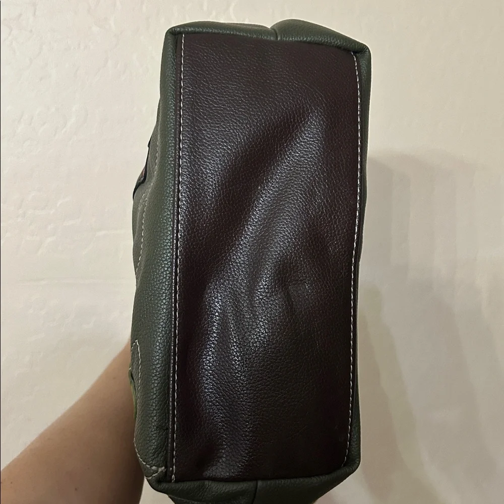 Chala Olive Monarch Tote - Picture 5 of 9